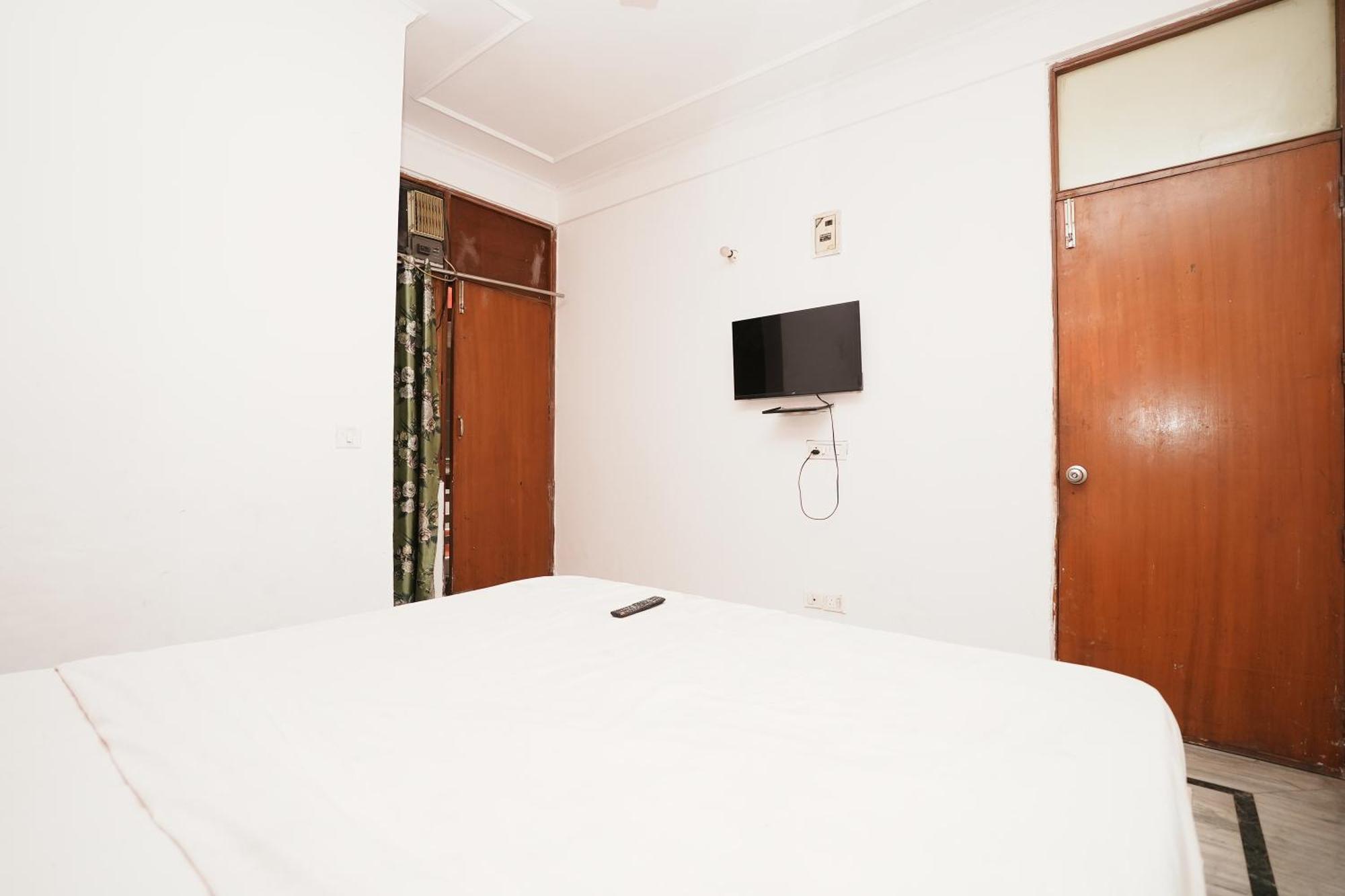 Hotel Sunrise Moon Ню Делхи Екстериор снимка
