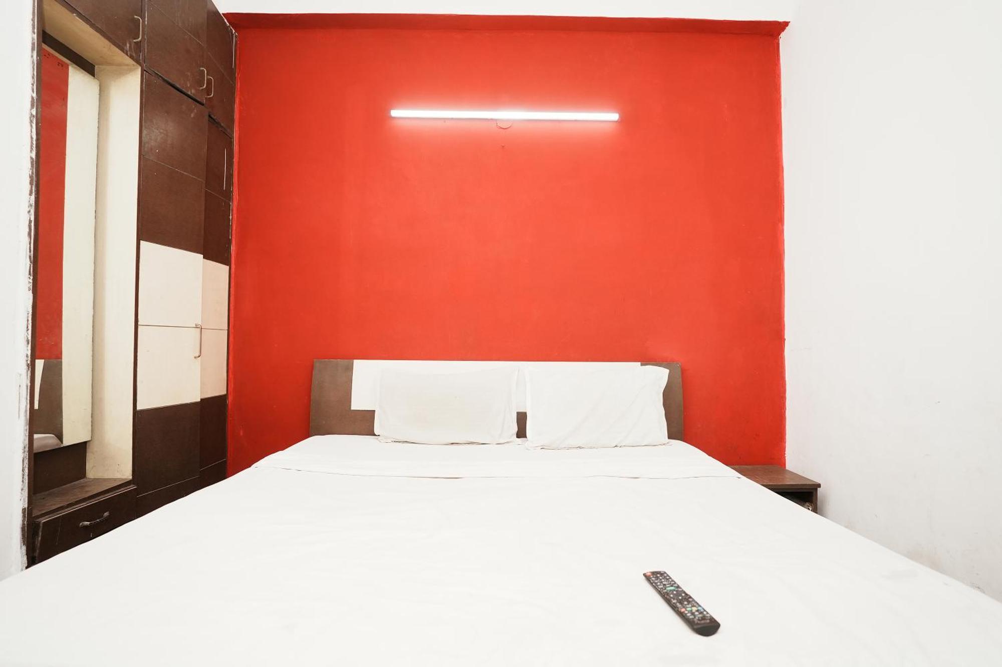Hotel Sunrise Moon Ню Делхи Екстериор снимка